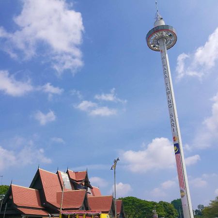Branded Hotel Malacca Екстер'єр фото