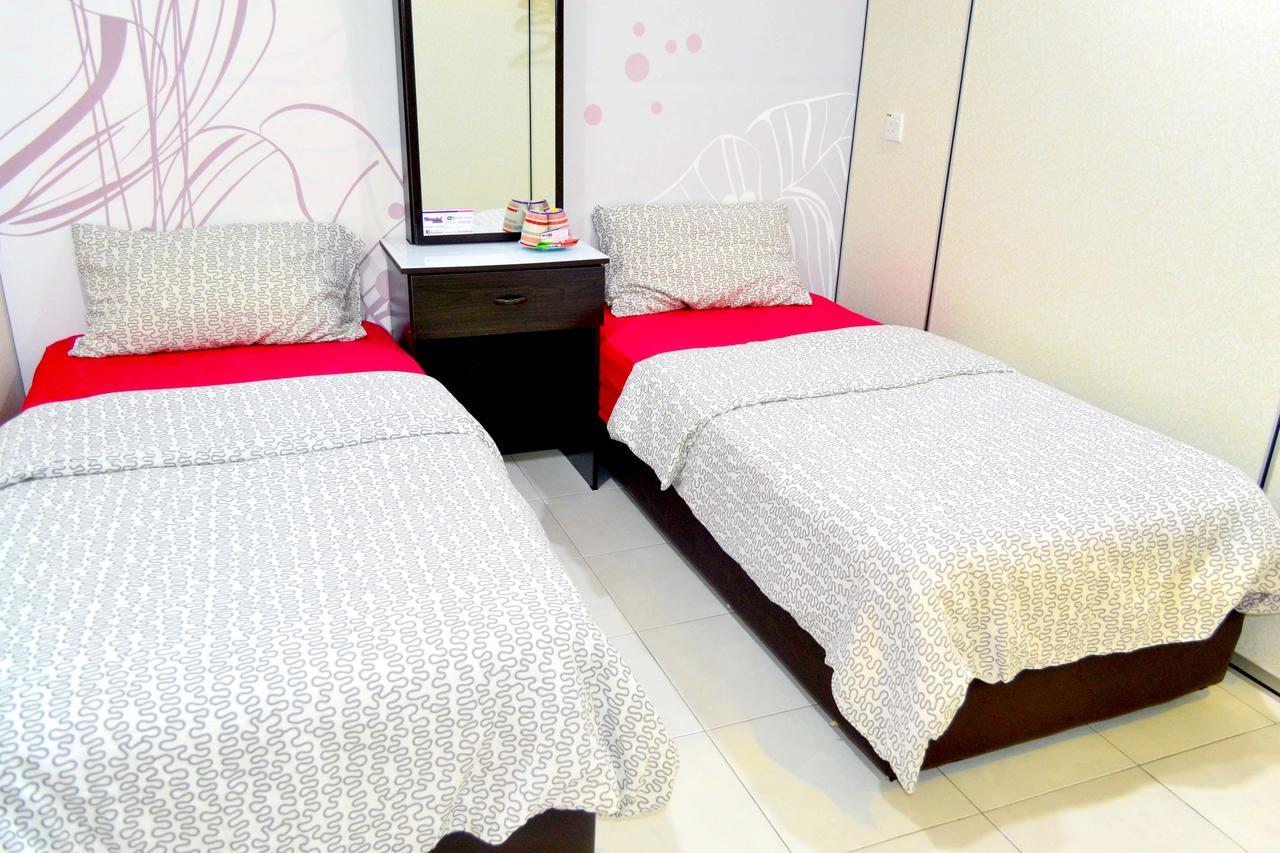 Branded Hotel Malacca Екстер'єр фото